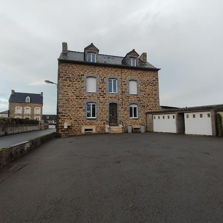 Le Petit Melorien Apartment Saint-Méloir-des-Ondes Exterior photo